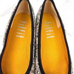 【美品】fitfit バレエシューズ 22.5 パイソン アニマル パンプスの画像