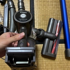 dyson ダイソン DC62 コードレスクリーナーの画像