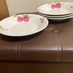 シチュー、カレー皿の画像