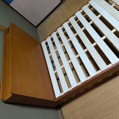 シングルベッドフレームの画像