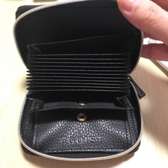 二つ折り財布の画像