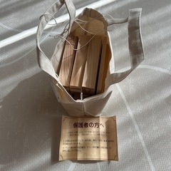 杉の積み木の画像