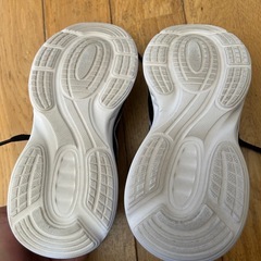 👟 MADFOOT!（マッドフット！）キッズ 軽量 スニーカー 22.0cmの画像