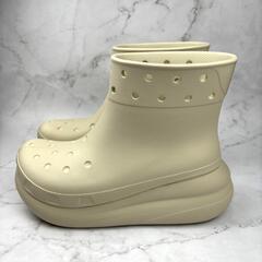 【美品】crocs クロックス クラシック クラッシュ ブーツ 25 ホワイトの画像