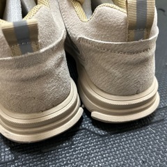 新品未使用スニーカーサイズ42の画像