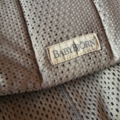 抱っこ紐　ベビージョルンの画像