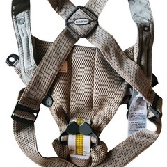 抱っこ紐　ベビージョルンの画像