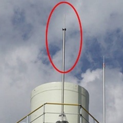 2人１組で避雷針工事✨✨の画像