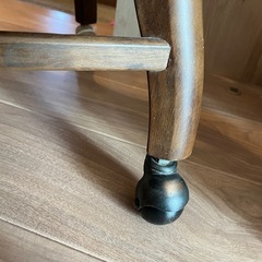 カリモク 椅子の画像