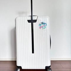 リモワ白限定品サルサエアーの画像