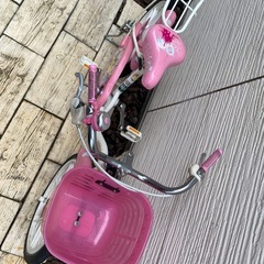 女の子用ディズニー自転車（補助輪付属）の画像