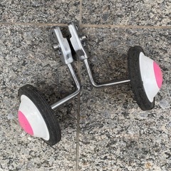 女の子用ディズニー自転車（補助輪付属）の画像