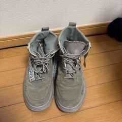 ハイカット靴
　 の画像