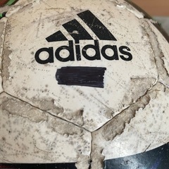 adidasサッカーボールの画像