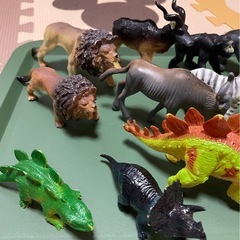 動物　恐竜　フィギュアの画像
