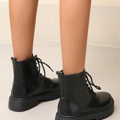 ブラック レースアップブーツ 厚底の画像