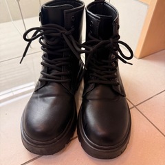 ブラック レースアップブーツ 厚底の画像