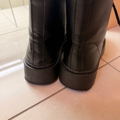 ブラック レースアップブーツ 厚底の画像