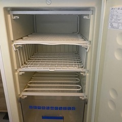 2012製 冷凍庫 100リットルの画像