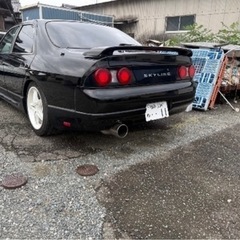 日産スカイライン33 4ドア仕様の画像