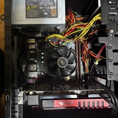 ゲーミングPC本体＋電源ケーブル＋モニター1枚(おまけ)の画像