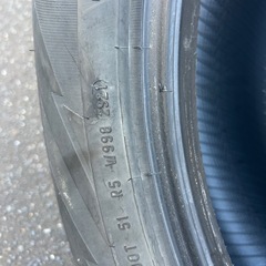 スタッドレスタイヤ　225 60 18 21年製
の画像