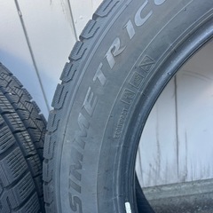 スタッドレスタイヤ　225 60 18 21年製
の画像