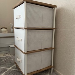 3段チェストの画像