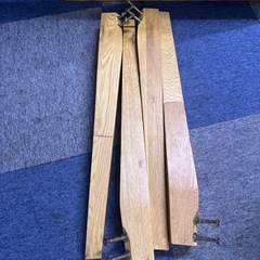 机、食卓セットの画像