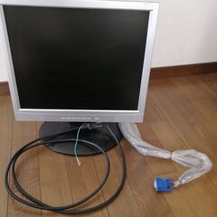 パソコン用モニター17インチの画像