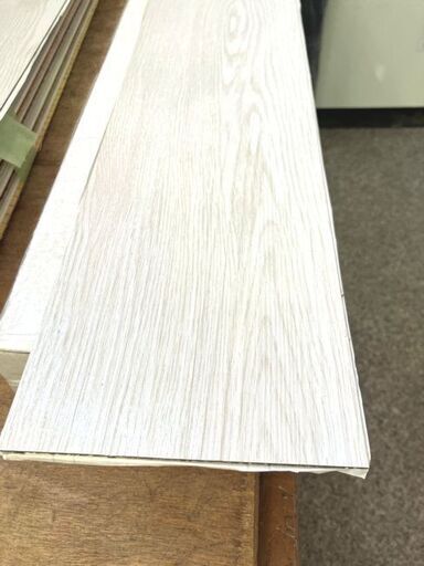 フロアタイル シールタイプ｜接着剤付き 簡単貼るだけDIY メーカー記載無し◆フローリング貼るだけ シールタイプ DIY  フロアタイル ナチュラルホワイト