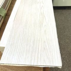 メーカー記載無し◆フローリング貼るだけ シールタイプ DIY  フロアタイル ナチュラルホワイトの画像