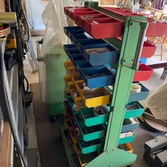 サカエ　コンテナラックの画像