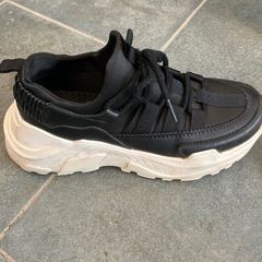 【女性用】スニーカー黒　Lサイズの画像