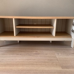 テレビボードの画像