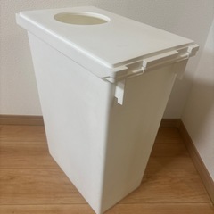 譲ります　蓋なし　ゴミ箱の画像