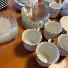 【あげます】食器　まとめて差し上げますの画像