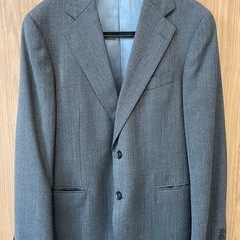 ほぼ新品⭐︎おしゃれスーツ　ウール素材の画像