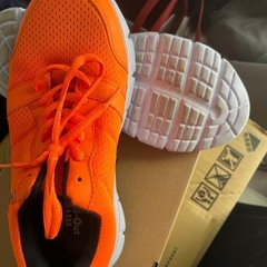 ノーブランドランニングシューズ25cmの画像