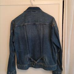 ジーユー デニムジャケットの画像