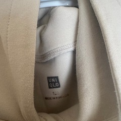 UNIQLO ベージュ フード付き ワンピースの画像