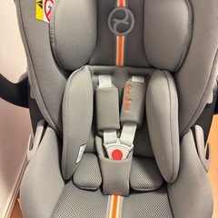 cybex サイベックス　クラウドG i-Size　の画像