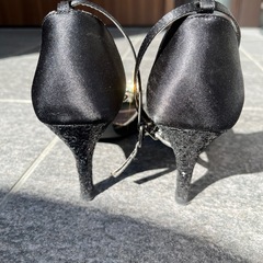 結婚式 ストラップパンプス ヒールの画像