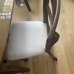 傷、シールあり食卓の画像