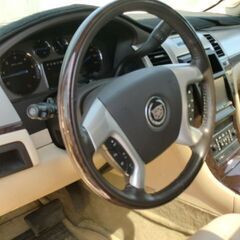 ❑全国自社ローン対応❑　　　●平成28年4月登録キャデラックエスカレード クラスメイトパッケージ 4WDの画像