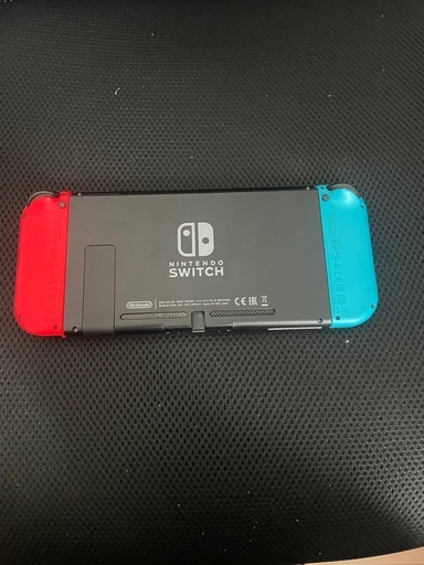 任天堂Switch
