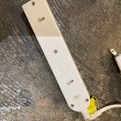 YAZAWA 2m 6口テーブルタップ  の画像