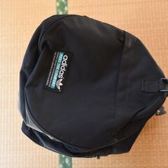 adidas大型バッグの画像