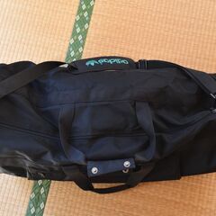 adidas大型バッグの画像