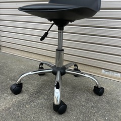 調整可能　ブラック　チェアーの画像